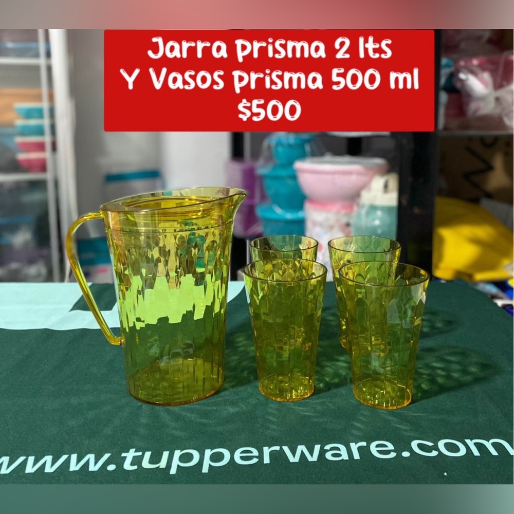 Tupperware Ice Prism 2-Qt./2 L Pitcher Crystal Set